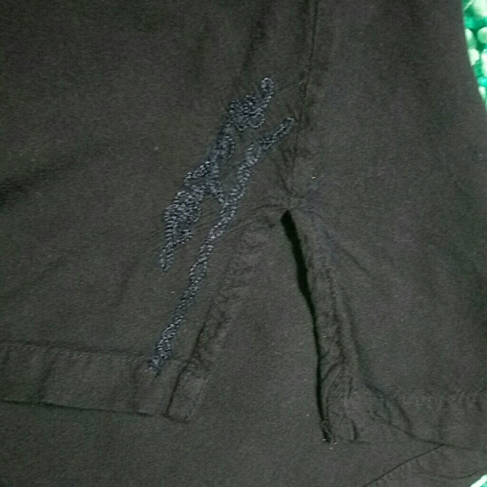 Embroidered Tank - Picture 3 of 3